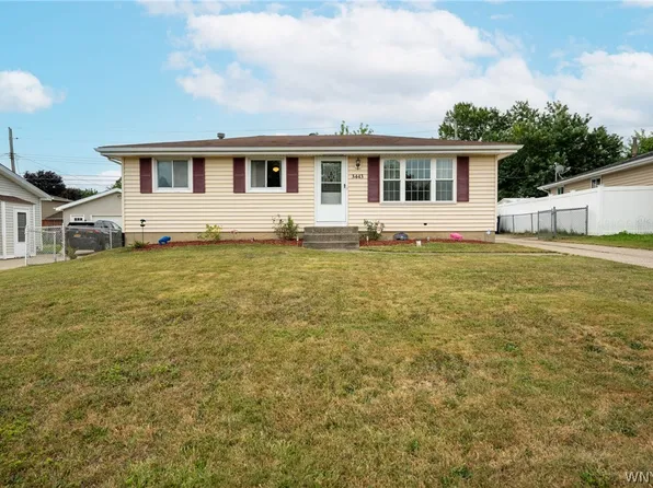 3443 Bethford Dr, Blasdell, NY 14219