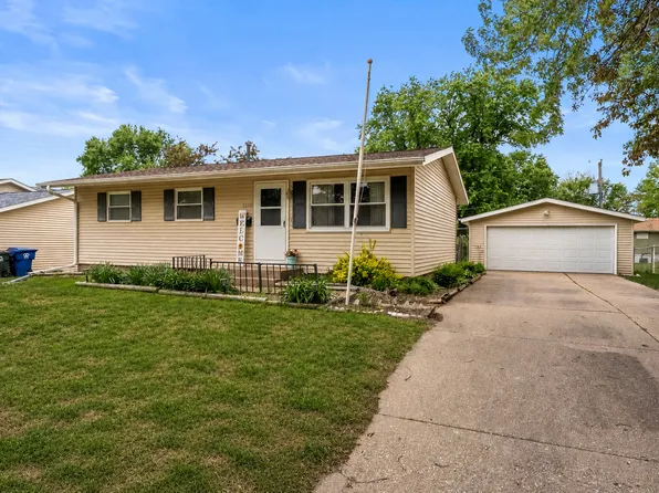 5110 Warren St, Davenport, IA 52806