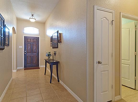 3rd image of 4012 Vista Greens Dr