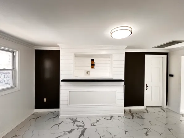 (undisclosed Address), Worcester, MA 01604