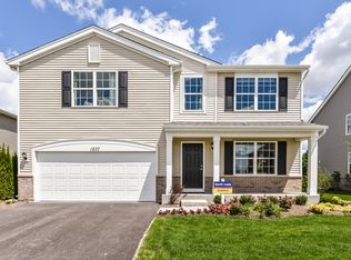 1237 Clearwater Dr, Pingree Grove, IL 60140
