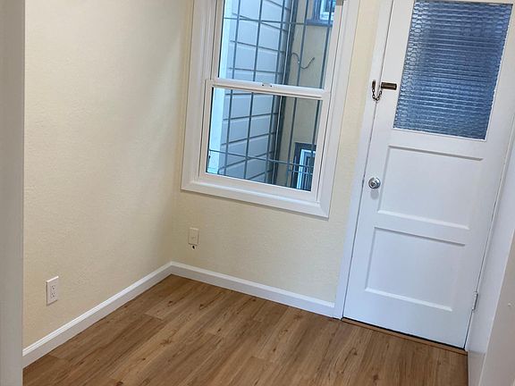 5th image of 1025 Geneva Ave #5