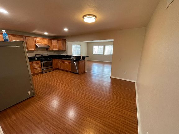 4th image of 7621 Winterwood Ln