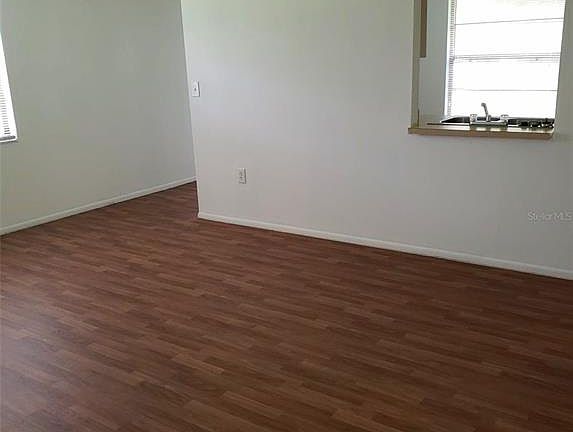 4th image of 3949 Liberty Ave #3949