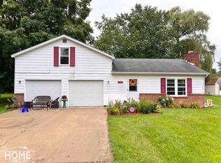 1180 Helena St, Owosso, MI 48867