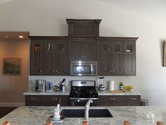 5th image of 325 Pinnacle Dr