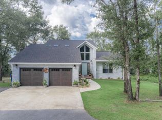 4325 Leisure Lakes Dr, Chipley, FL 32428