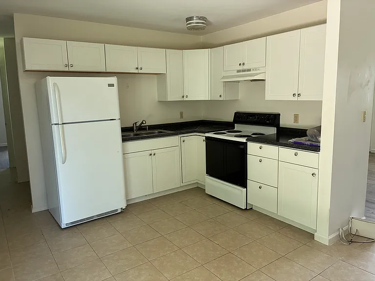 2505 Foxchase Ct W — Photo 1