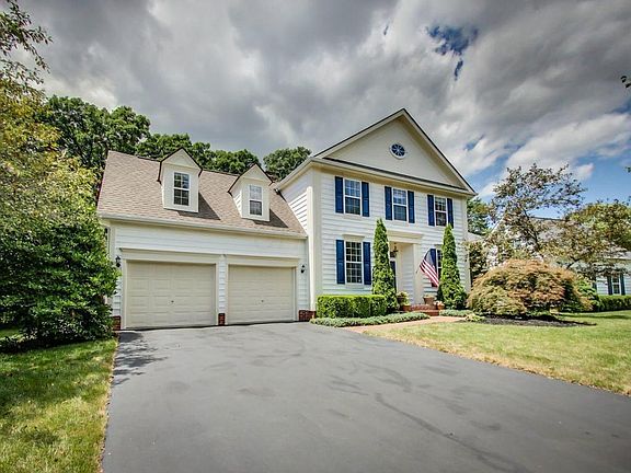 4th image of 4997 Cadogan Pl