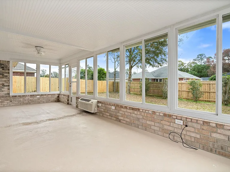 8218 Edgewood Dr — Photo 17