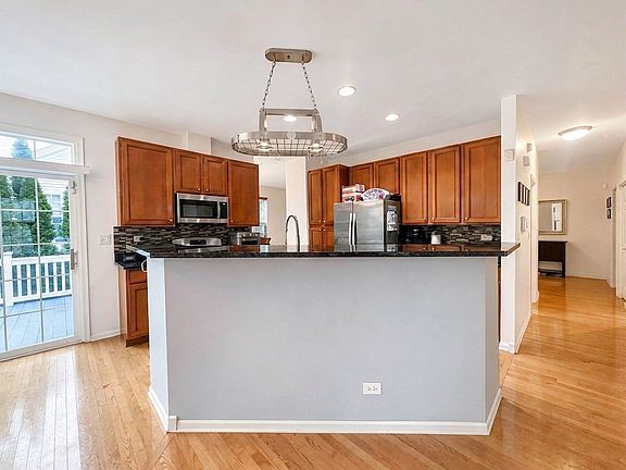 3rd image of 3148 Concord Ln