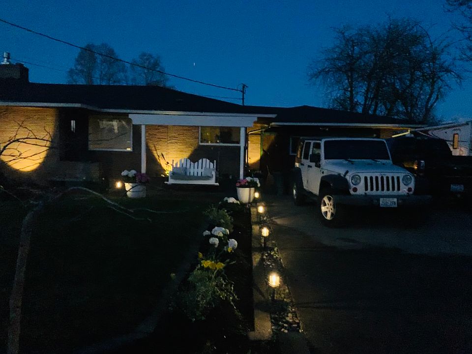 1st image of 22729 Pioneer Hwy