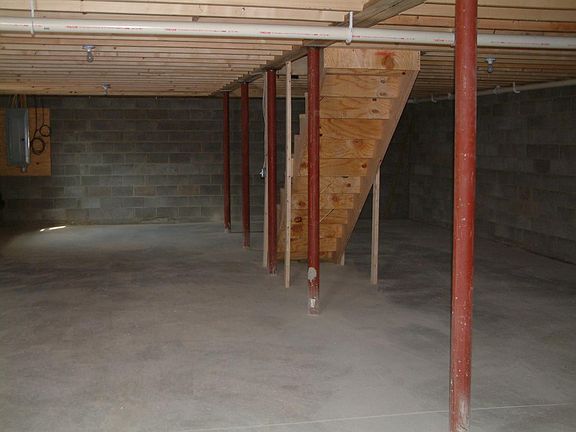 2nd image of 1866 Windemere Ln