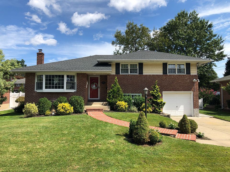 1st image of 324 Whitehall Blvd