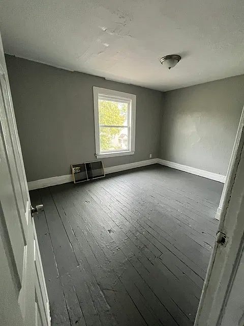 145-147 Lenox St - Up Front #2 — Photo 2