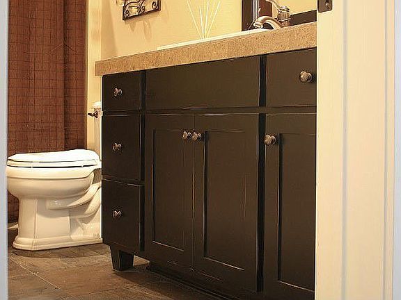 Main Residence Entry Bath