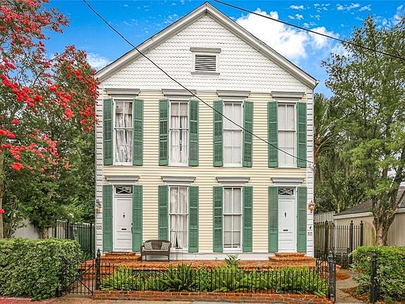 2nd image of 1123 Amelia St #1123