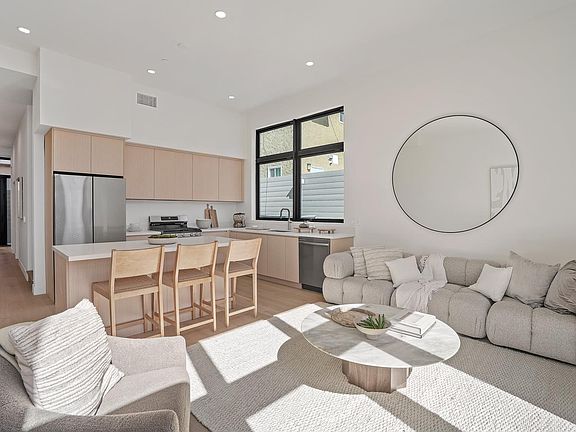 3rd image of 3808 College Ave #6
