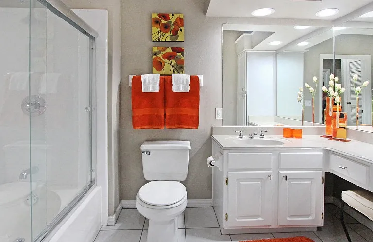 Lenox Village Apartments — Photo 7