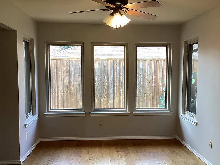 2841 Southridge Dr — Photo 8