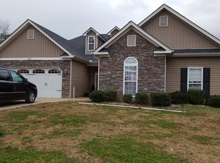 999 Russell Dr, Weaver, AL 36277