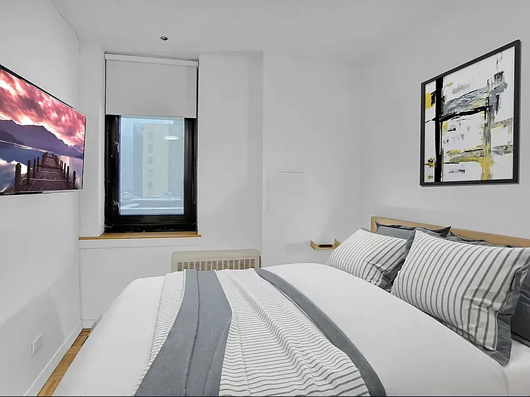159 E 30th St #9D — Photo 6