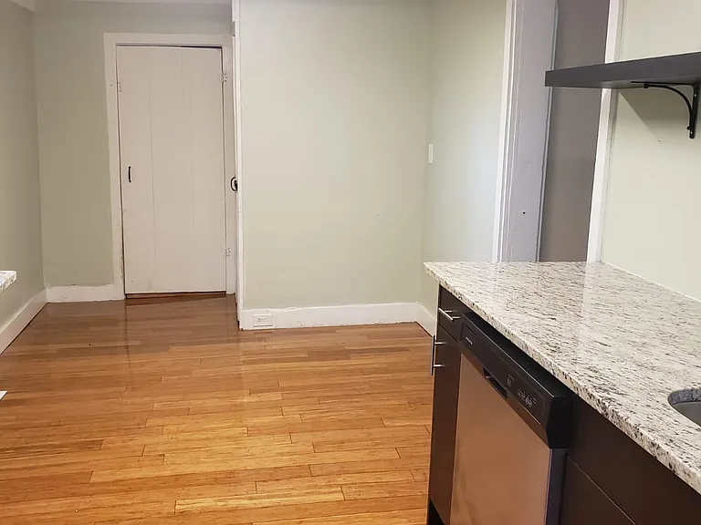 211 Milford Rd — Photo 11