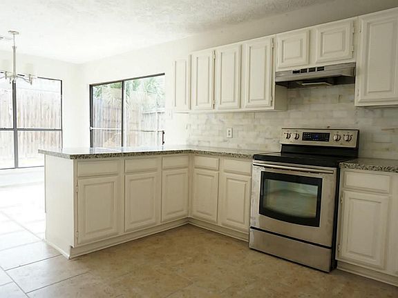3rd image of 1511 Bradney Dr