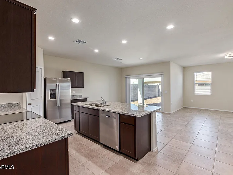 18646 W Buckskin Trl — Photo 13