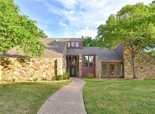 6303 Waterview Dr, Arlington, TX 76016