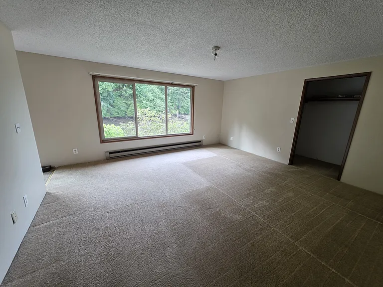 Master Riverside bedroom