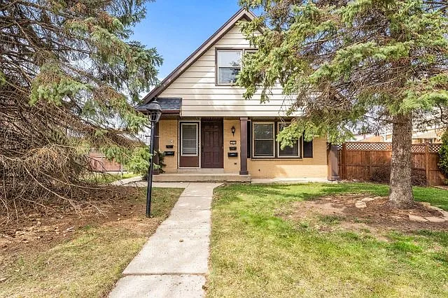3 bed, 1.5 bath, 1200 sqft, $1,900 — Photo 3