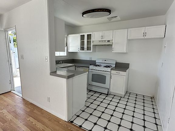 4th image of 2344 Elden Ave Unit A