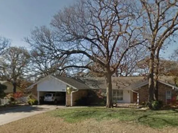 3605 Chickasaw Dr, Edmond, OK 73013