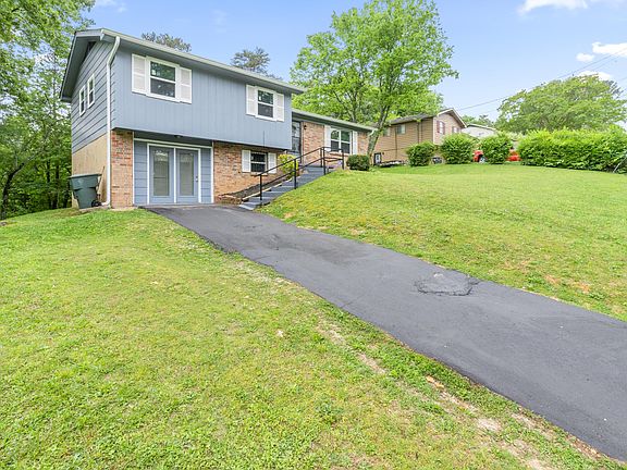 2nd image of 3058 Towerway Dr