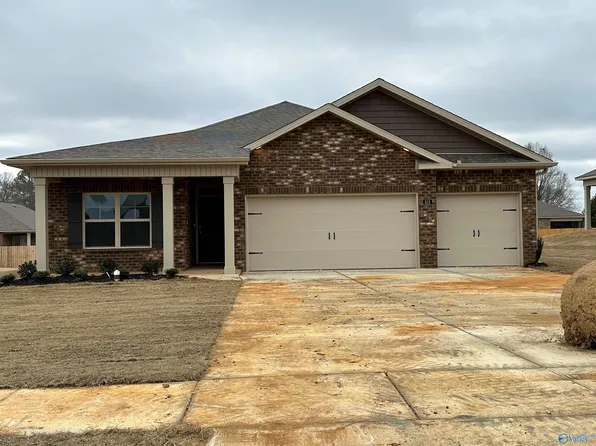 512 SW Raccoon Way, Hartselle, AL 35640