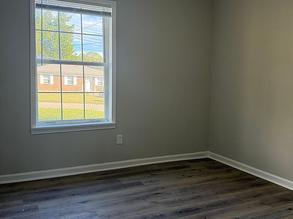 5th image of 20 Hackberry Ln