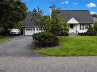 76 Linwood Ave, Midland Park Boro, NJ 07432
