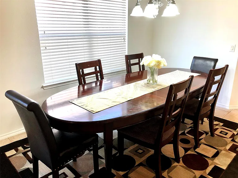 4611 Pin Oak Creek Ln — Photo 12