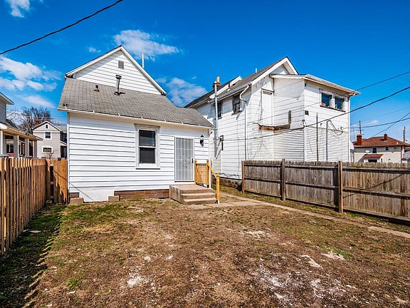 3rd image of 1455 Sullivant Ave