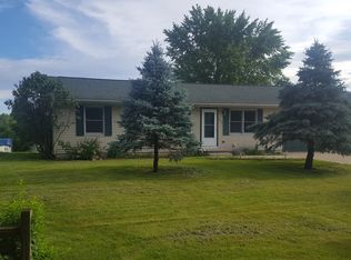 304 Hiscock St, Earlville, IL 60518