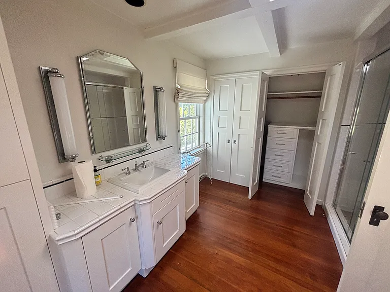 Upstairs primary bathroom