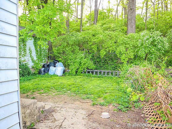 5th image of 4260 Carlin St