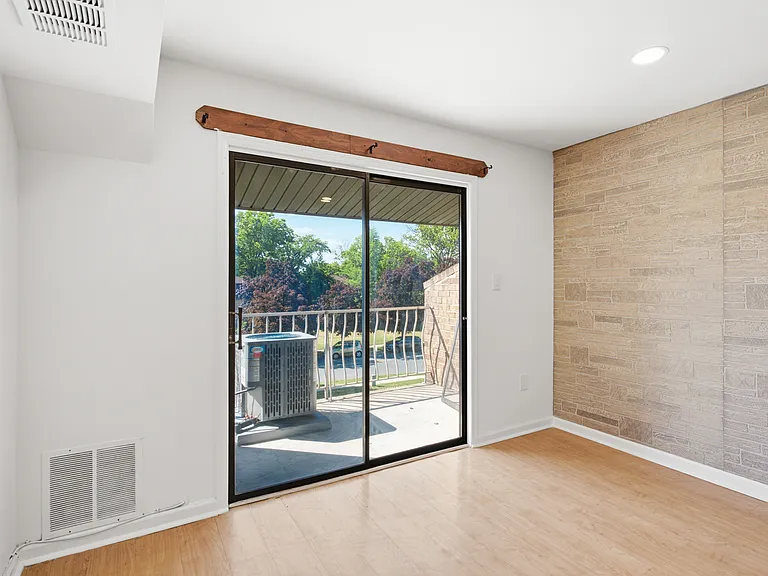 1719 Raspberry Ct #1719 — Photo 5