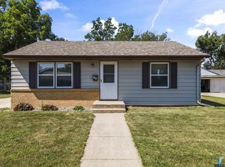 709 N Leadale Ave, Sioux Falls, SD 57103