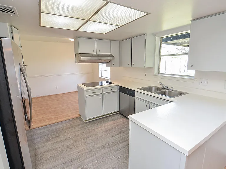 7327 Osage St — Photo 16