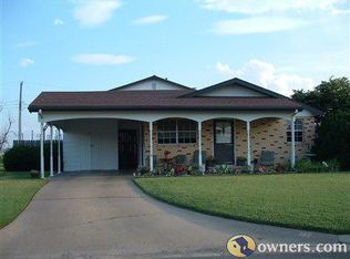 127 Crescent Dr, Medford, OK 73759
