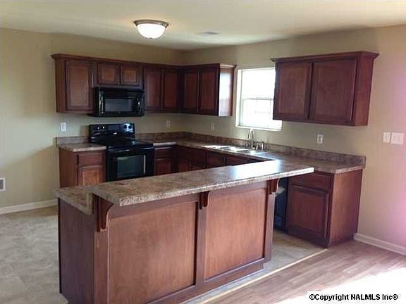 3rd image of 129 Meadowridge Dr