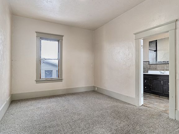 4th image of 2928 Grant Ave #A