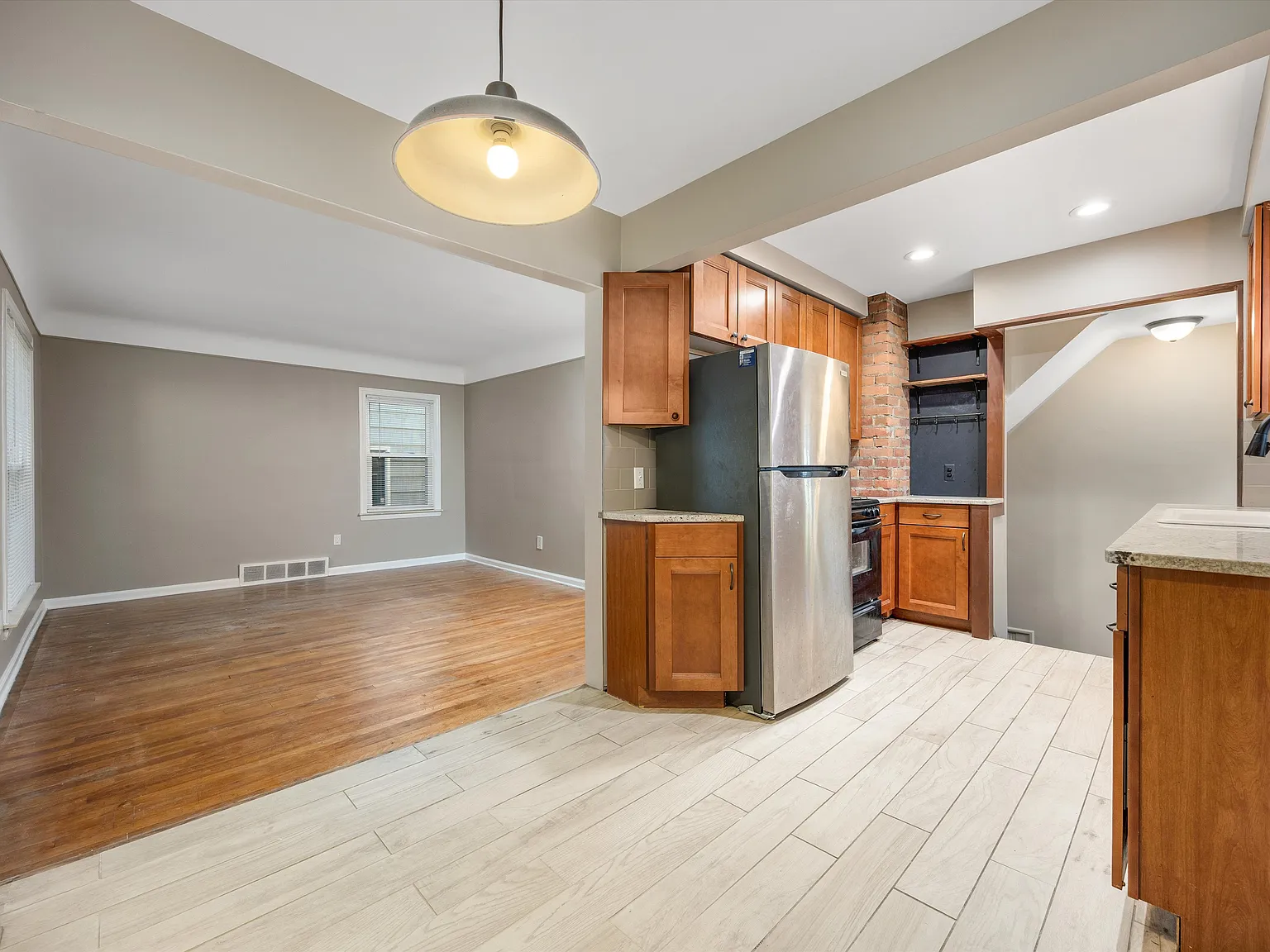 3 bed, 1100 sqft, $2,695 — Photo 4